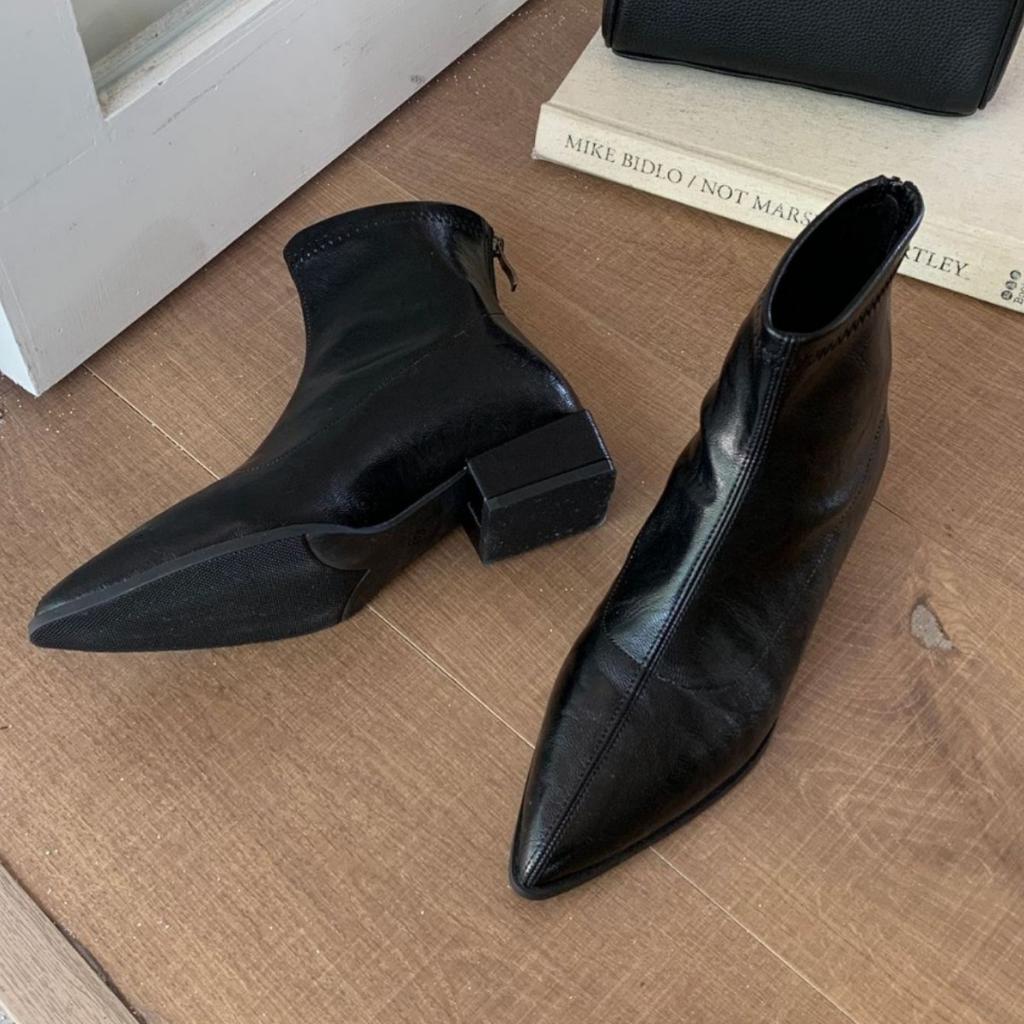 Cowhide version~ Huge good-looking short boots women's autumn and winter pointed season thin elastic thin boots soft leather thick heel Chelsea boots