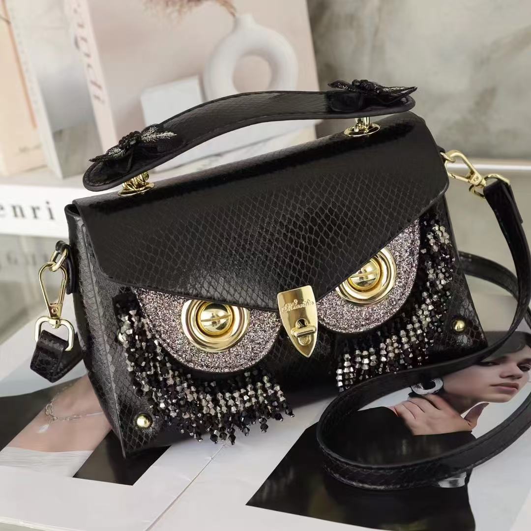 

Owl High-End Diamond-Encrusted Exquisite Fashion Niche Personalized Fringed Chain Portable Crossbody Shoulder Women S Bag Bag чорний