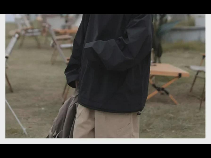 Pánská trendy černá bunda Warrior s kapucí – větruvzdorná a voděodolná, ideální na jaro a podzim