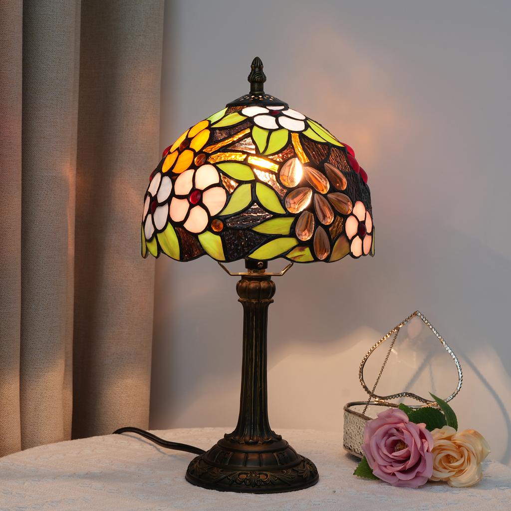 Beautiful Vintage Style Table Lamp Multi-Color Vintage Bedside Table Desk Lamp 8 Inch Wide Reading Light Decor