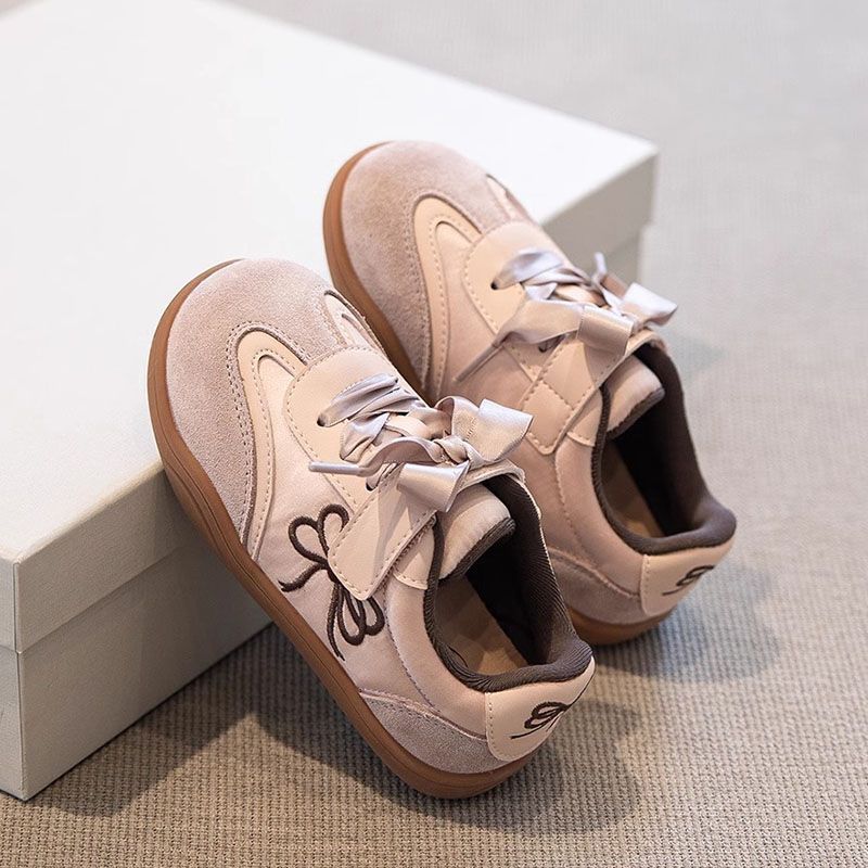 Girls' moral training shoes Spring and Autumn 2025 new children's shoes Autumn sports shoes Board shoes Girls' casual new Chinese style