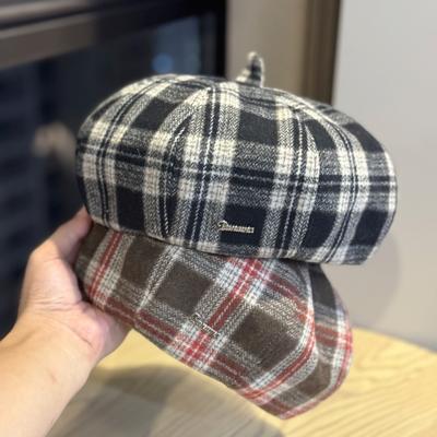 Καπέλα – Μπερέδες και καπέλα