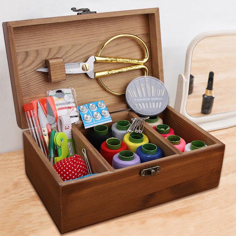Nähkasten aus Massivholz: Nähkästchen mit Aufbewahrung, Tasche und Stickwerkzeugen beige