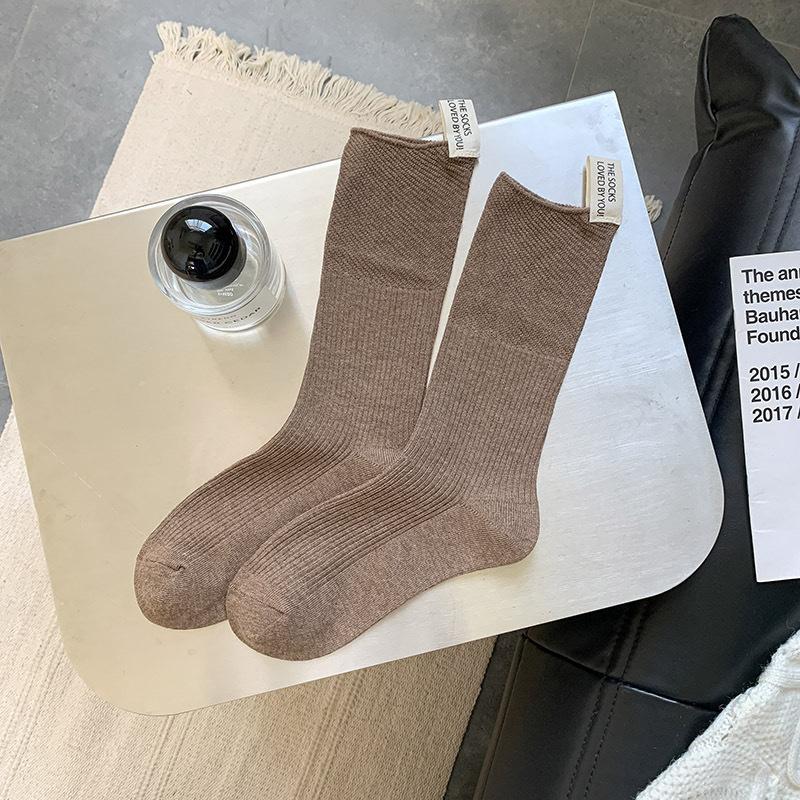 

Early Autumn Soft And Versatile Small Cloth Label White Medium Tube Socks Stacking Socks Vertical Pattern Outer Socks One size темно-коричневого кольору