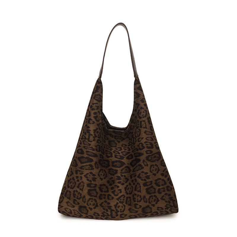 

Korean Leopard Print Underarm Tote - Large Capacity, Textured & Versatile Women s Bag леопардовый/хаки