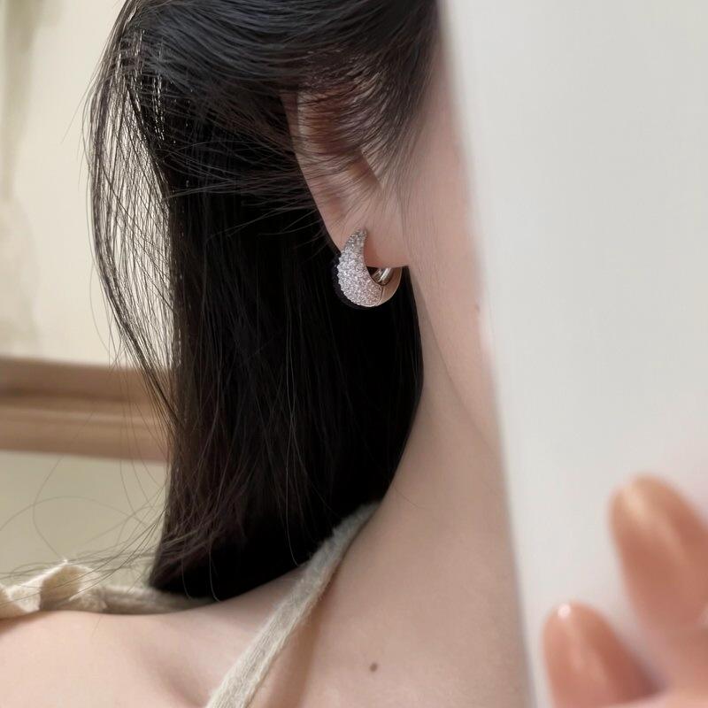 Exquisite Zirconia Water Drop Clip Earrings: Cool, Versatile, Fashionable Ear Jewelry