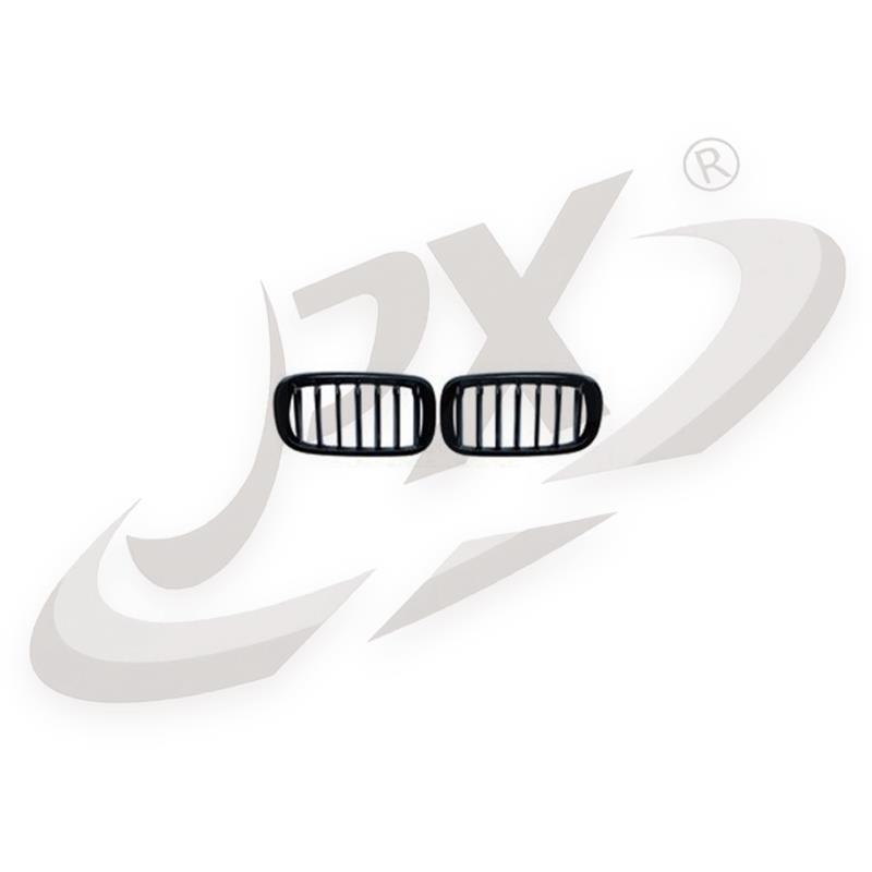Черная трехцветная двойная решетка радиатора  Воин  для BMW X5/X6 F15/F16 2014-2018