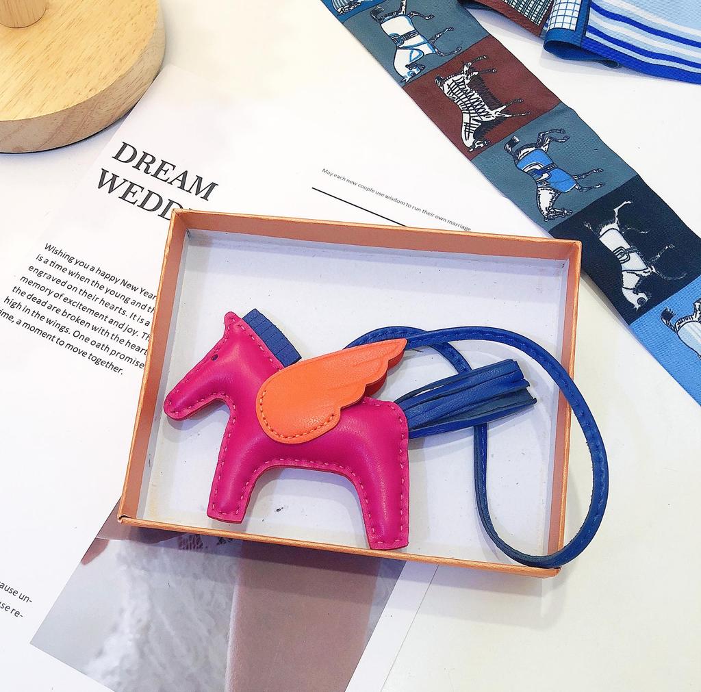 Engel Pegasus Handgenähter Lammfell Taschenanhänger - Niedliche Damenhandtaschen Dekoration & Autoschlüsselanhänger