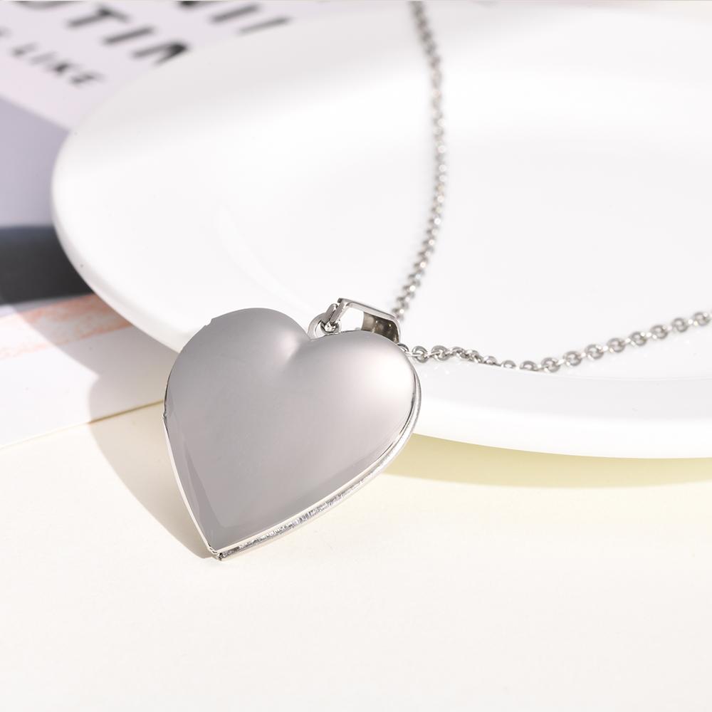 Silver Color Love Heart Photo Frame Pendant Necklace for Women Delicate Floral Oval Heart Locket Pendant  Family Love Collar