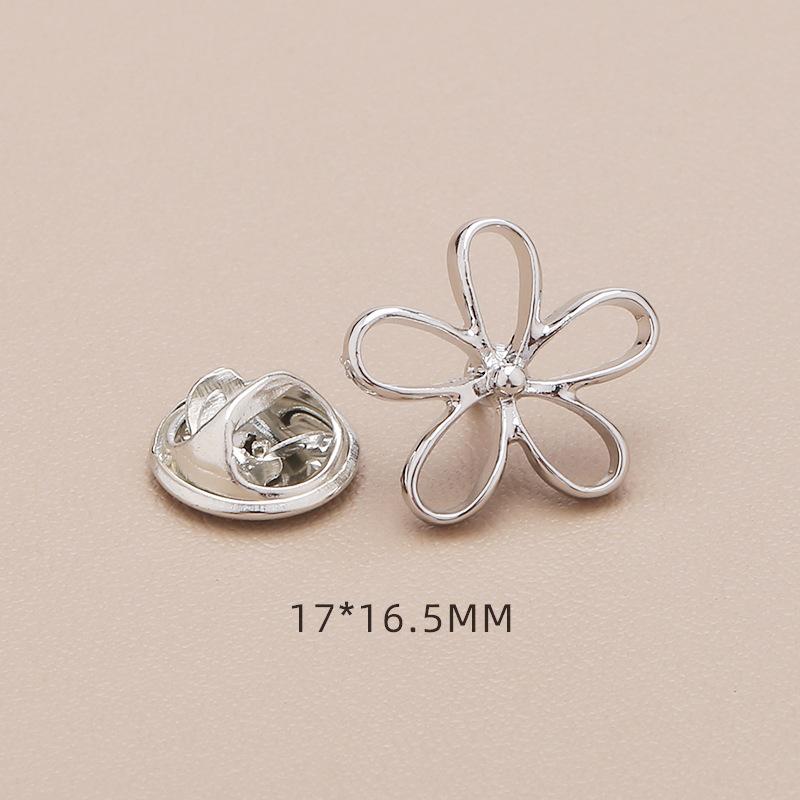 

Exquisite Small Size Temperament Heart Brooches Pins For Women Lady Bow Knot Simplicity Flower Suit Clothing Accessories Gift