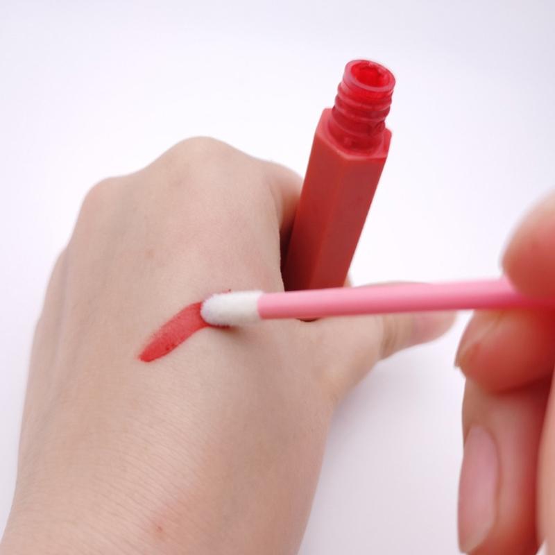 50 Pieces Disposable Lip Brushes Lipstick Gloss Brush Concealer Brush Lip Glossy Applicator Wand Makeup Tool for Woman