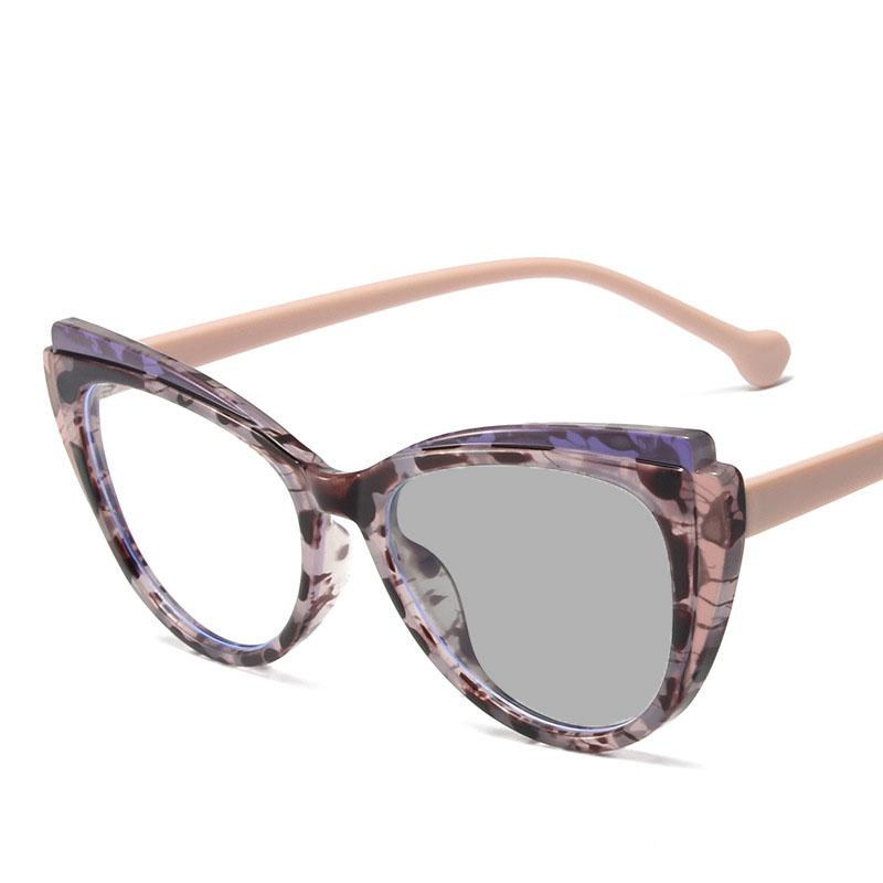 Outdoor Color Changing Reading Glasses Fashion Cat Eye Anti Blue Light Pochromic Far Sight Eyeglasses for Wome and Men +2.0
