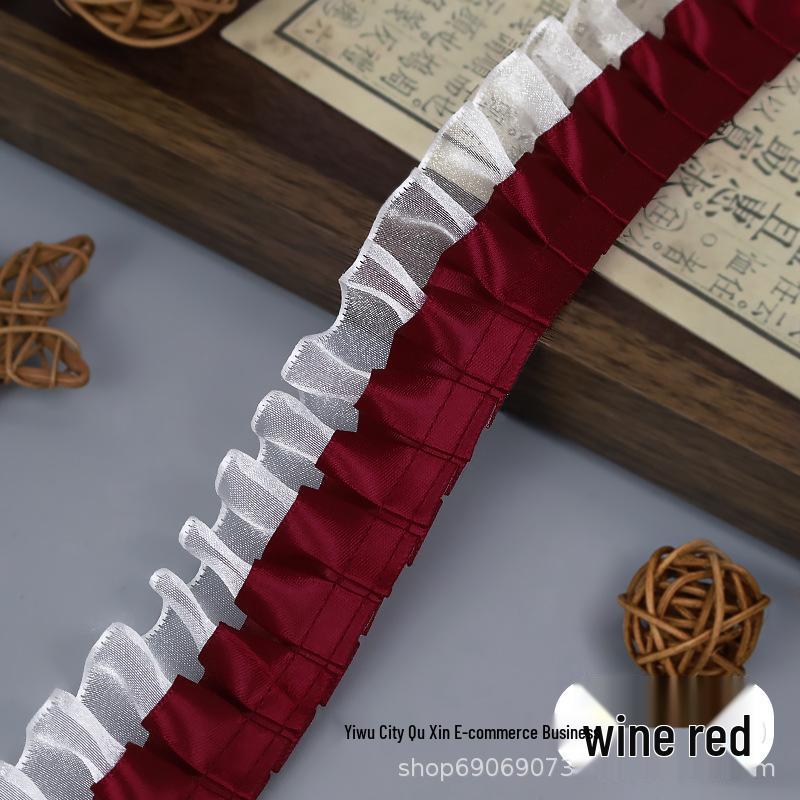 Doppellagiges 4 cm gefaltetes Polyester-Chiffon-Spitzenband mit Herzdesign