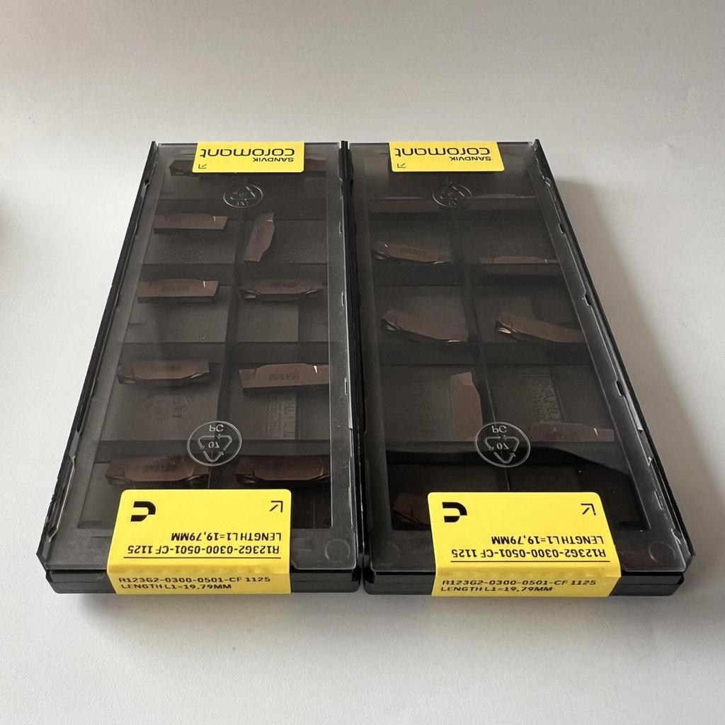 SANDVIK / R123G2-0300-0501-CF 1125 / Original Swedish hard alloy blade 10 Pcs