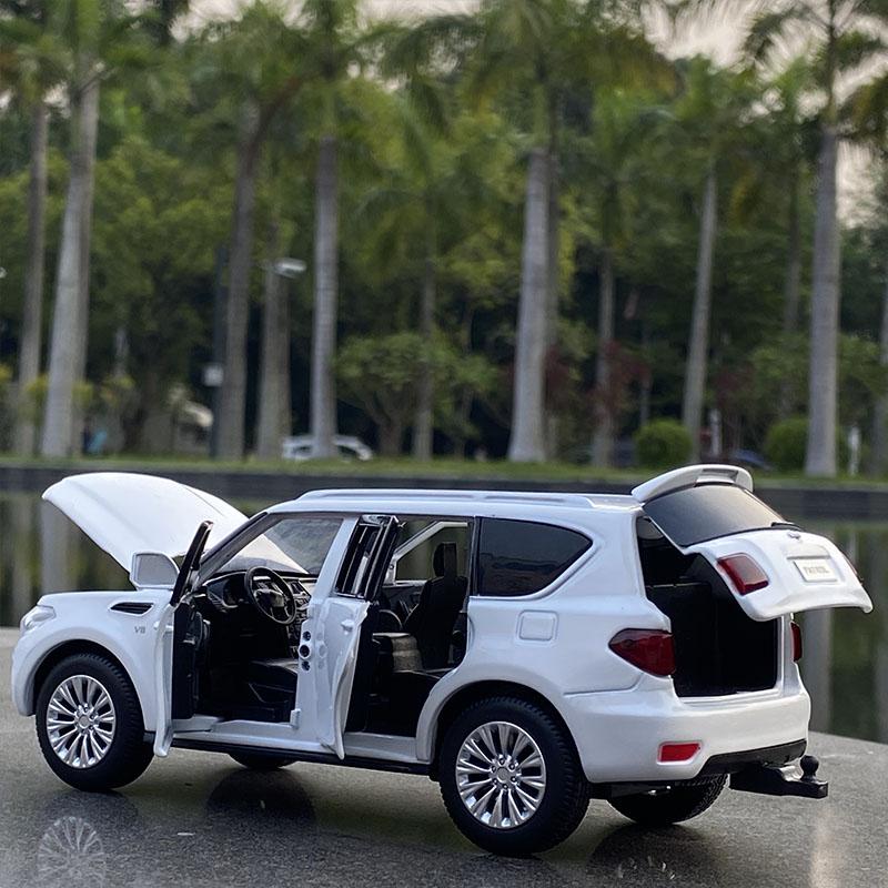 1/32 Nissan Patrol SUV Alloy Car Model Diecasts Metal Toy Vehicles Car Model Collection Simulation Sound and Light Kids Toy Gift