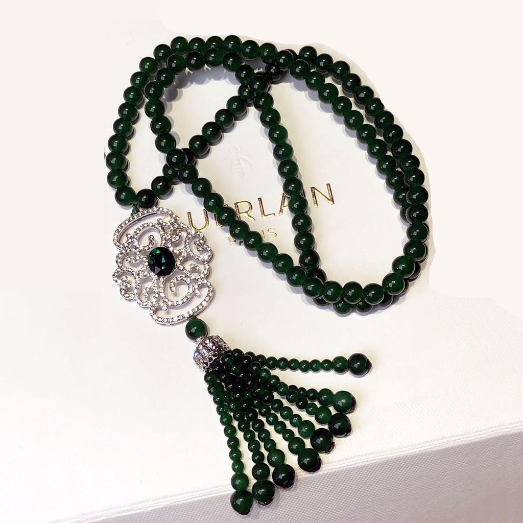A Luxurious and Auspicious Tassel Necklace for Women, A Retro Ethnic Style Pendant, and A Long Sweater Chain