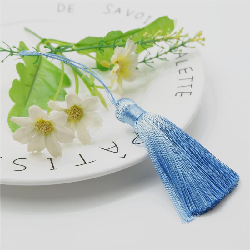 8 cm Kurzer Dicker Quaste Geschlossen Anti-Falten Vertikal Eis-Seide Kleine Quaste Hängendes Ohr Lesezeichen Kleidung Haarnadel Quaste Ohr