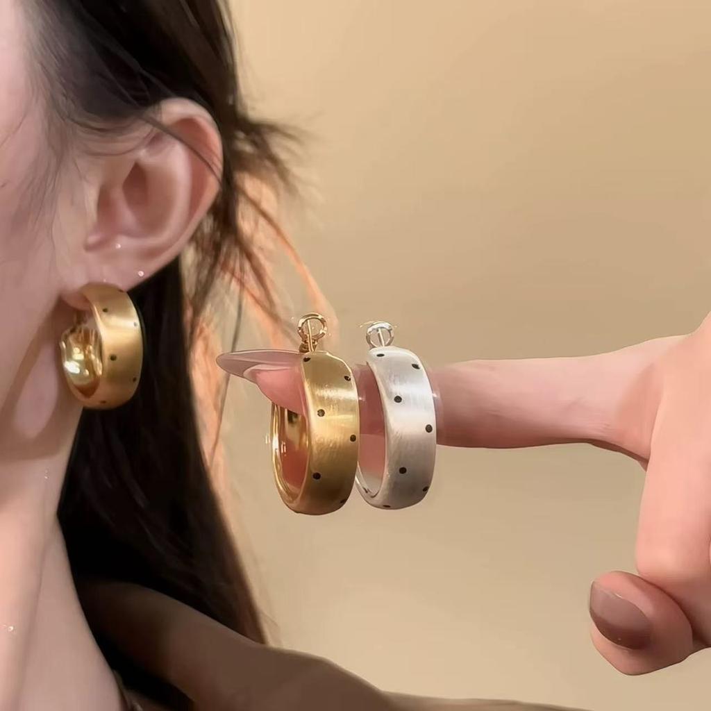 Vintage Polka Dot Hoop Earrings Large Statement Circle Jewelry For Women Minimalist Exaggerated Fashion Luxury