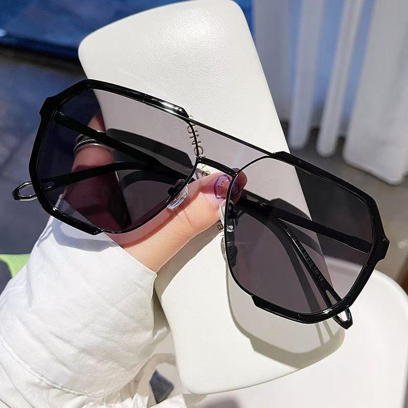 New Vintage Square Sunglasses Women Men Luxury Brand Big Round Sun Glasses Female Male Eyewear Oculos De Sol for Man Woman
