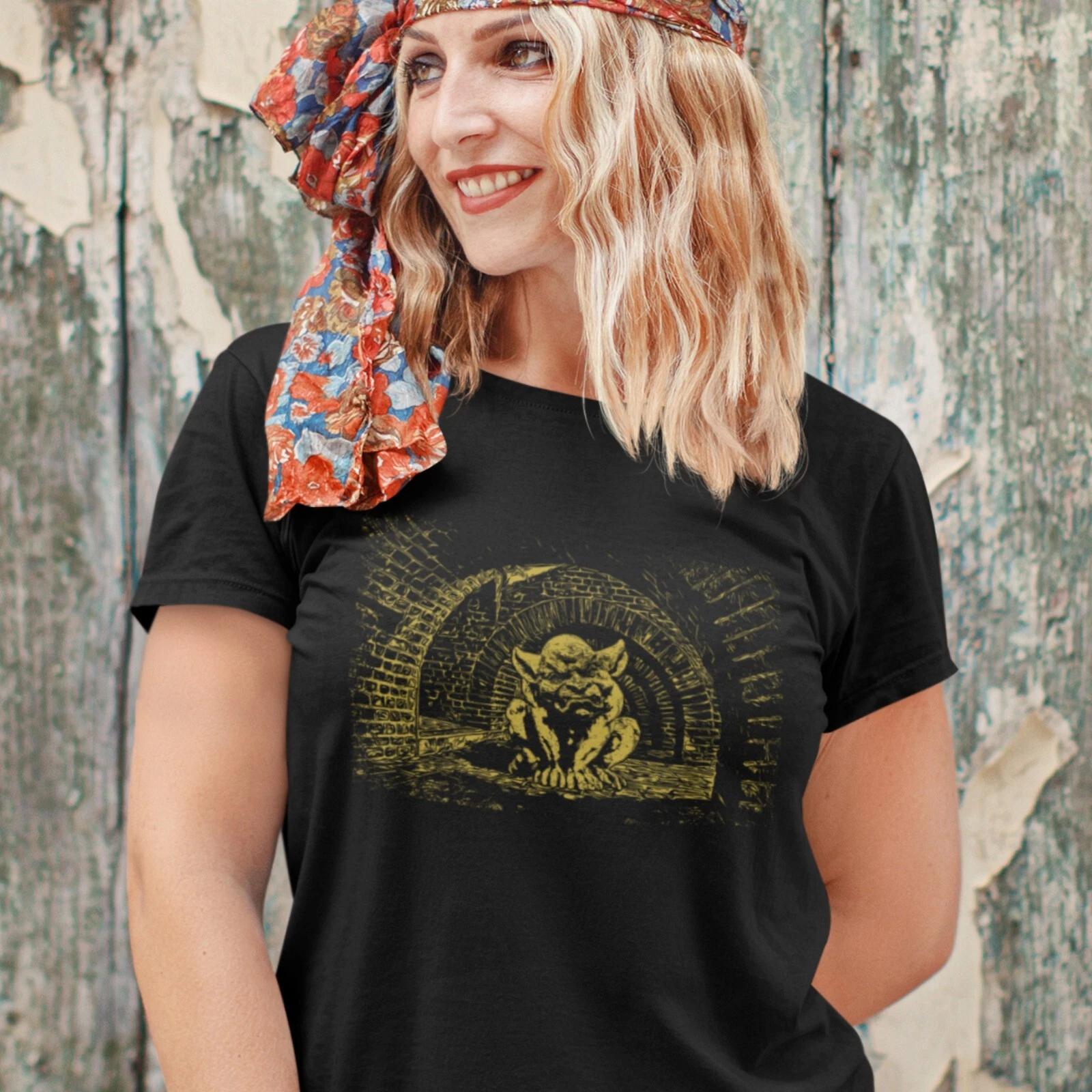 

Labyrinth Ghoul Unisex t-shirt - creepy crypt-crawling creature S