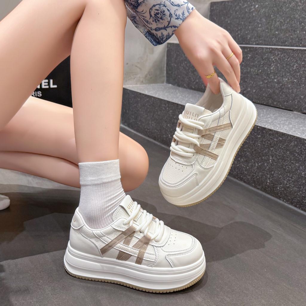Niche Design Bread Shoes 2025 New Lightweight Soft-soled Platform White Shoes Women's Leather Versatile Sports Shoes