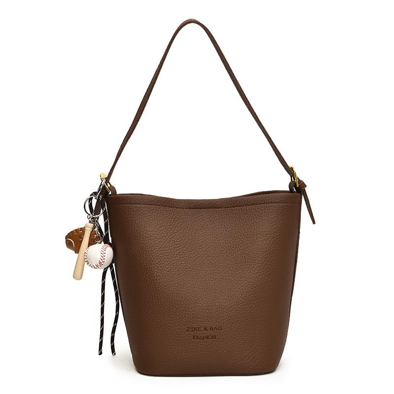 

New Bag Women s Fashion Bag Large Capacity Shoulder Messenger Bag No pendant кофейный