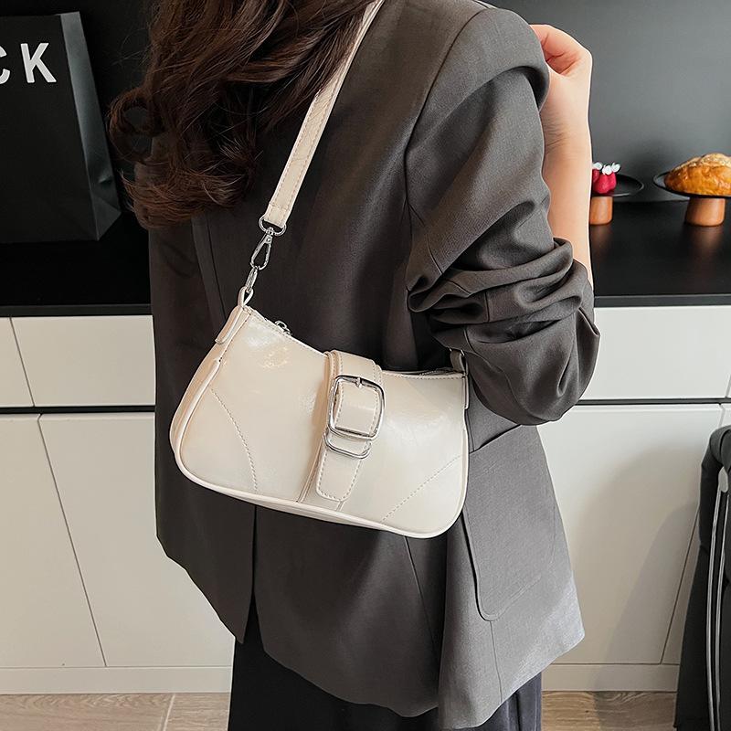 Super Fire Small Bag Women's Spring and Summer 2025 New Retro Niche Design Messenger Bag Women's Shoulder Underarm Small Square Bag