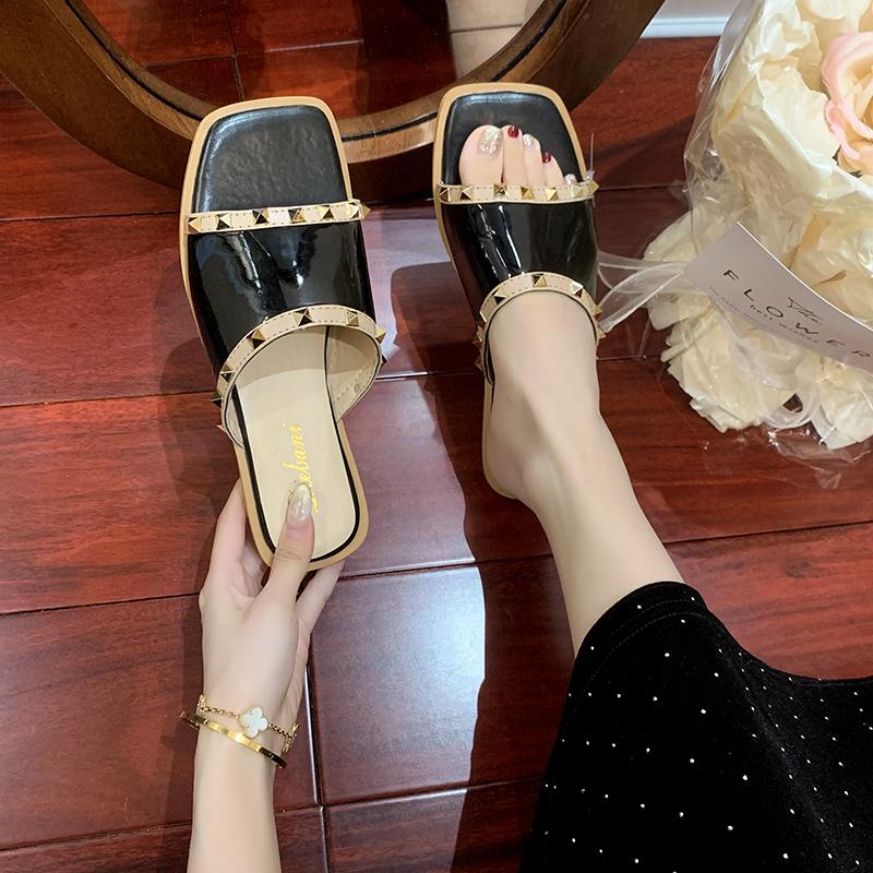 Fashion Shoes Big Size Slippers Casual Slides Rivet Slipers Women Luxury Soft Flat 2025 Fashion Rivet Slippers Soft Flat Shoes Female Lu