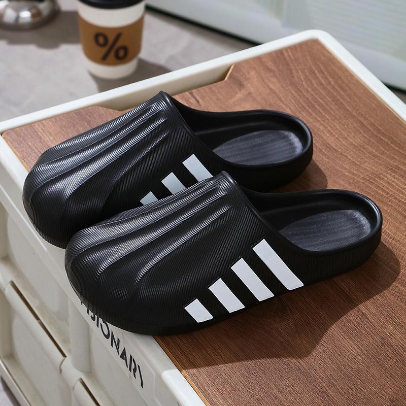 

Fashion Couple s Sandals 2025 Summer New Breathable Lightweight Comfortable Men s Slippers Fashion Slip on Women Soft Bottom Beach Shoes 36-37 чёрный