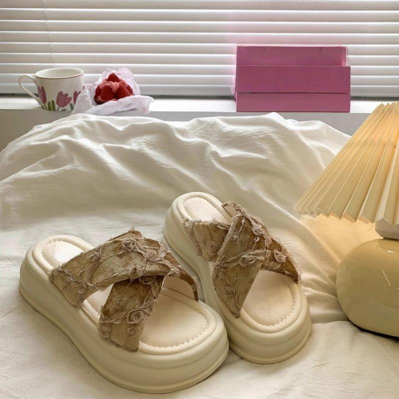 Muffin thick-soled women's slippers summer wear new with skirt design sense fashion sandals