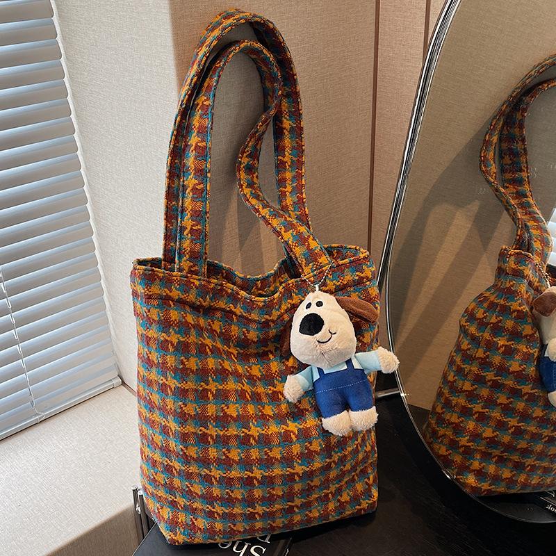 Retro Ins Casual Plaid Shoulder Bag New Bag Women's Simple Fashion Fashion Autumn and Winter Bucket Bag