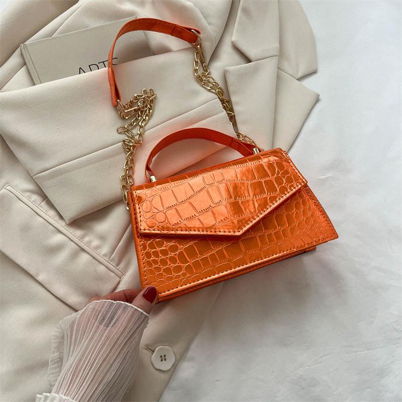 Fashionable Retro Crossbody Bag With Soft Structure Ideal For Everyday Use And Casual Events