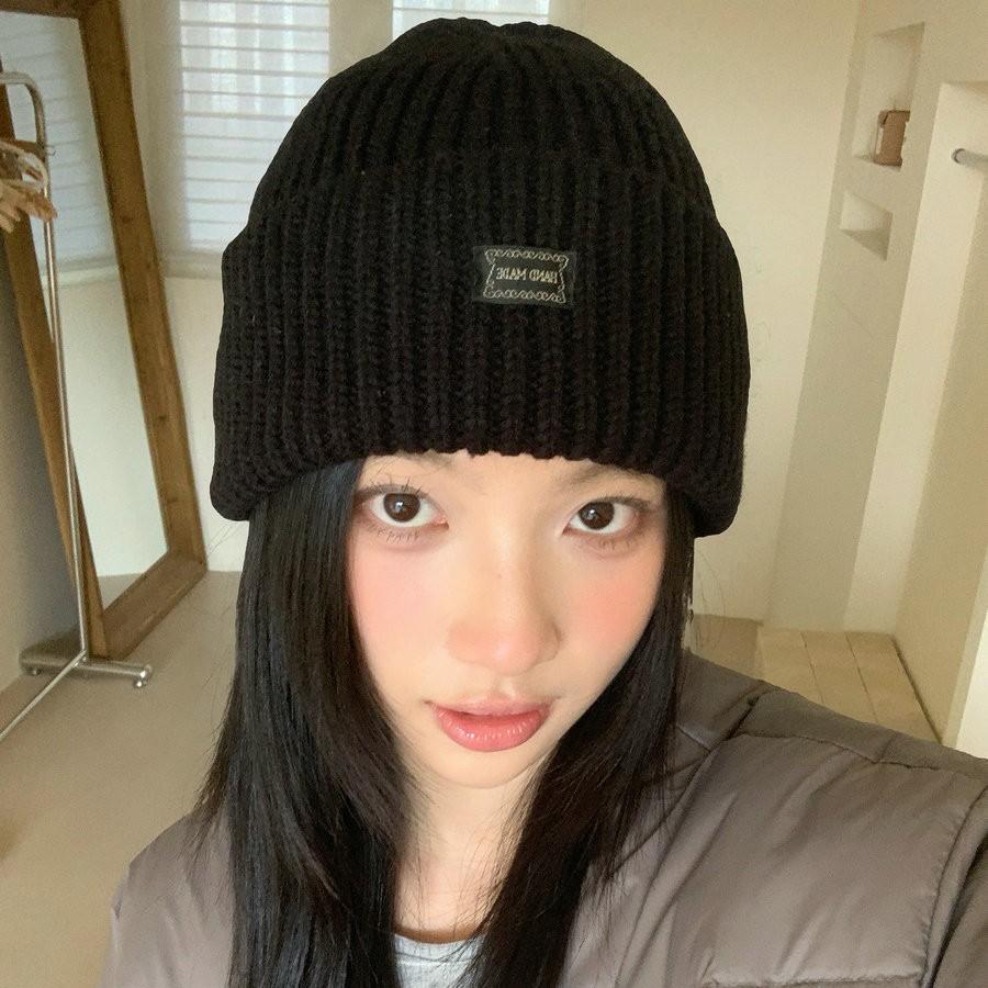 Black label knitted hat children's autumn and winter new cold-proof and warm wool hat showing small face and ear protection cold hat couple