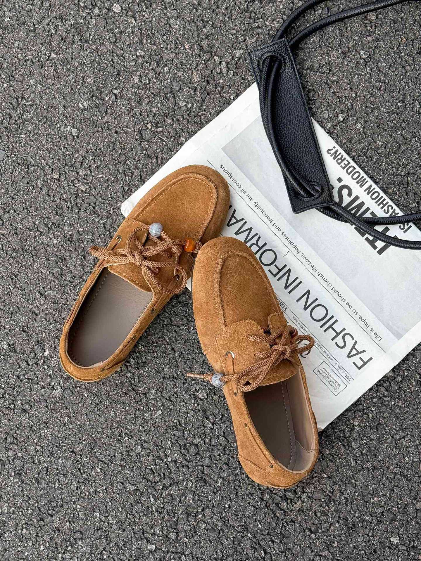 

Ретро матовые кожаные туфли-бини женские 2025 весна новые лоферы туфли на плоской подошве туфли-однопедальки ленивые туфли одинарные туфли 39 верблюд