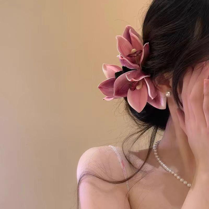 Simulated Flower Hairpin For Women Girls Seaside Holiday Hair Claw Temperament Shark Clip Exquisite Hair Accessories Gifts