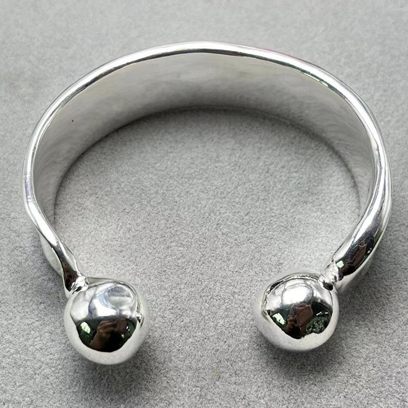 2024 UNOde50 Exquisite Women s Romantic Bracelet - European & American Fashion Trend Jewelry Gift