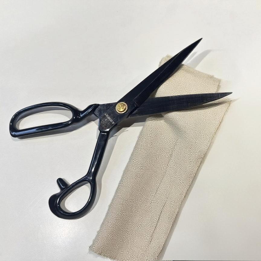 JUKKY 10 Inch Black Professional Sewing Scissors Sharp Blade Fabric Tailor Scissors for Fabrics Black Scissor