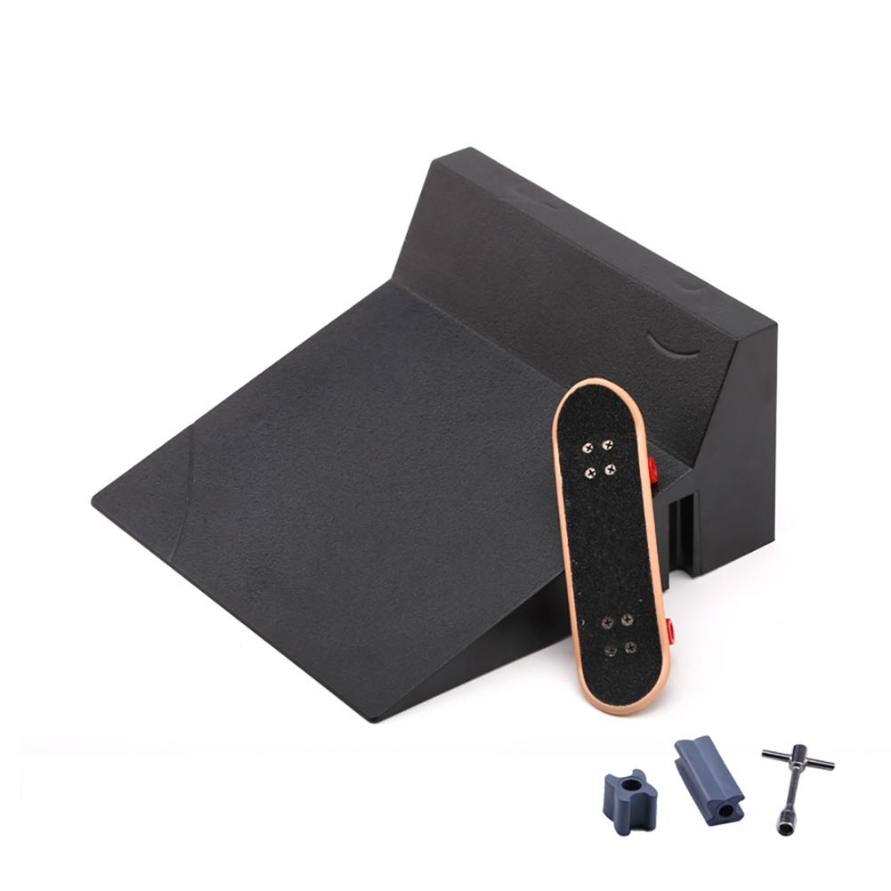 Mini Skatepark Ramp Multi-terrain Cool Finger Skateboard Park Set Obstacle Portable Practice Set Professional Fun Game Kid Toys for Boys Teens