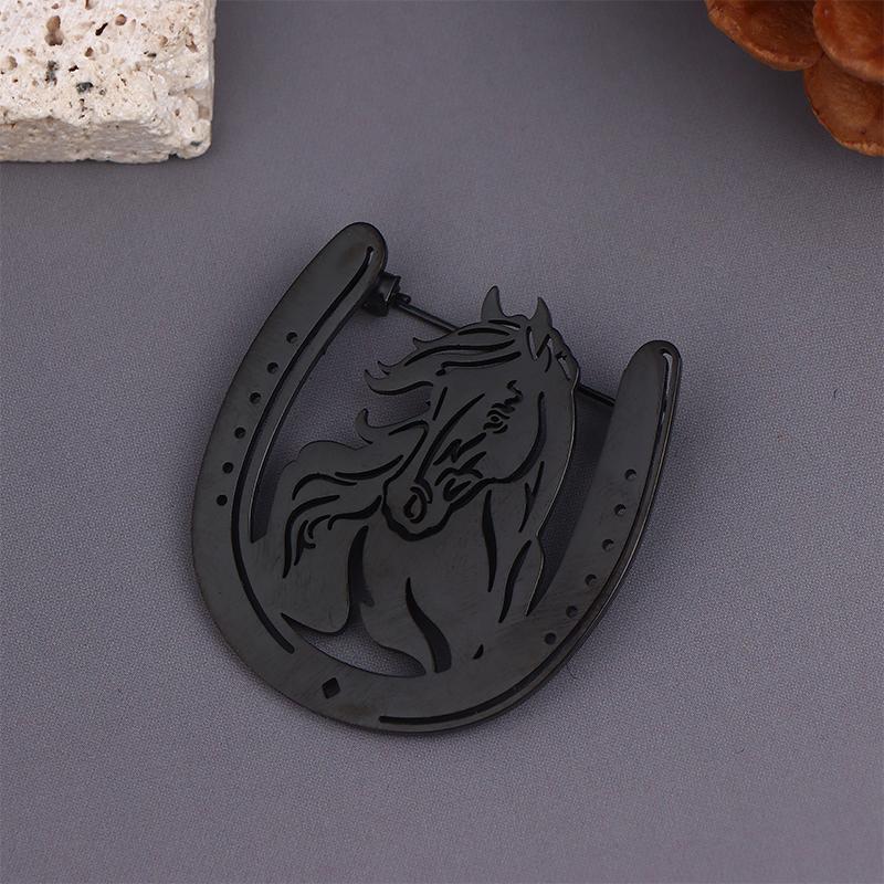 Western-Style Horseshoe Brooch Hollow-Out Horse Metal Pin Denim Backpack Embellishment Outdoor Casual Pins Accessory 1Pc