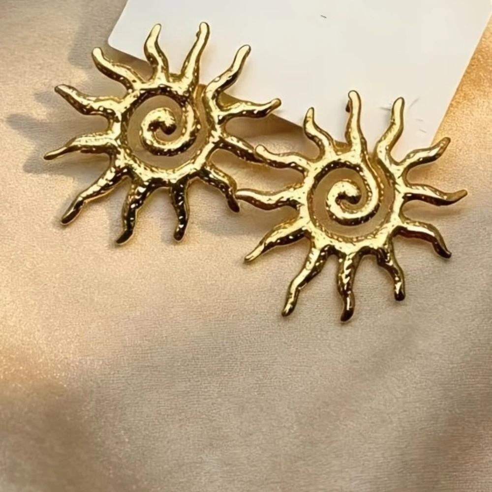 Light Luxury Sun-shaped Flower Earrings Unique Sun Ear Stud Temperament Metal Stud Earrings Daily