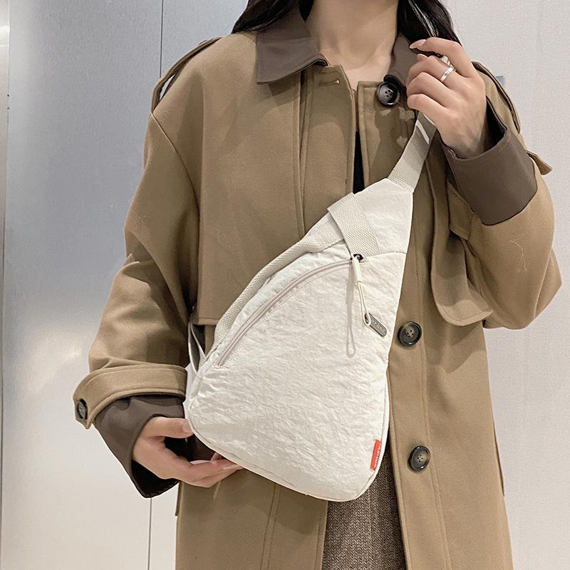 Chest Bag Men's and Women's Mobile Phone Messenger Bag Fashion Simple Commuter Cycling Bag Casual Joker Light Sports Style Small Backpack