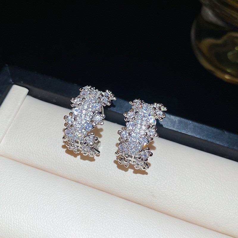 Silver Needle Zircon Flower Pearl Stud Earrings Exquisite Light Luxury High-end Earrings Niche White Versatile Earrings