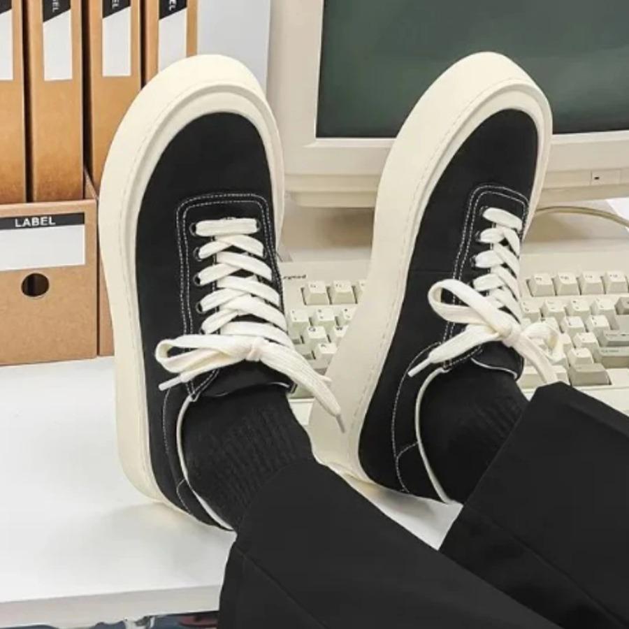 2025Men's Large-sized Canvas Vulcanized Rubber Soft Sole Flat Heel Low Top Round Toe New High-quality Shoes for All Four Seasons