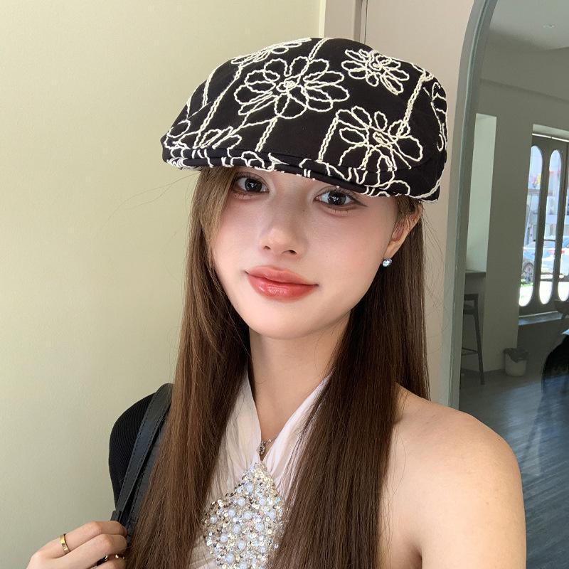 Summer retro flower embroidery forward hat children go out to show their faces small versatile fashionable beret