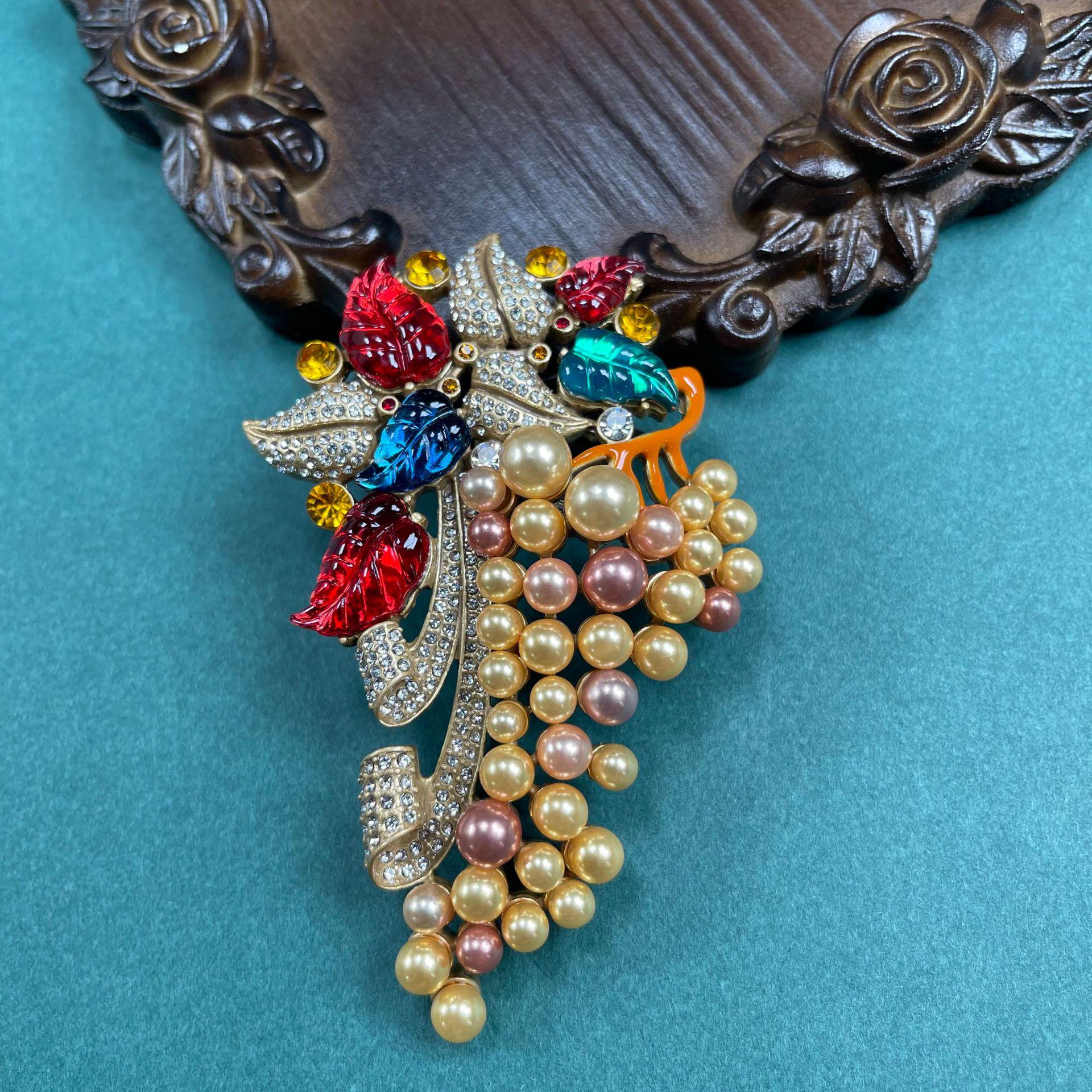 

Винтажная брошь в виде виноградной лозы с жемчугом для женских пальто или костюмов