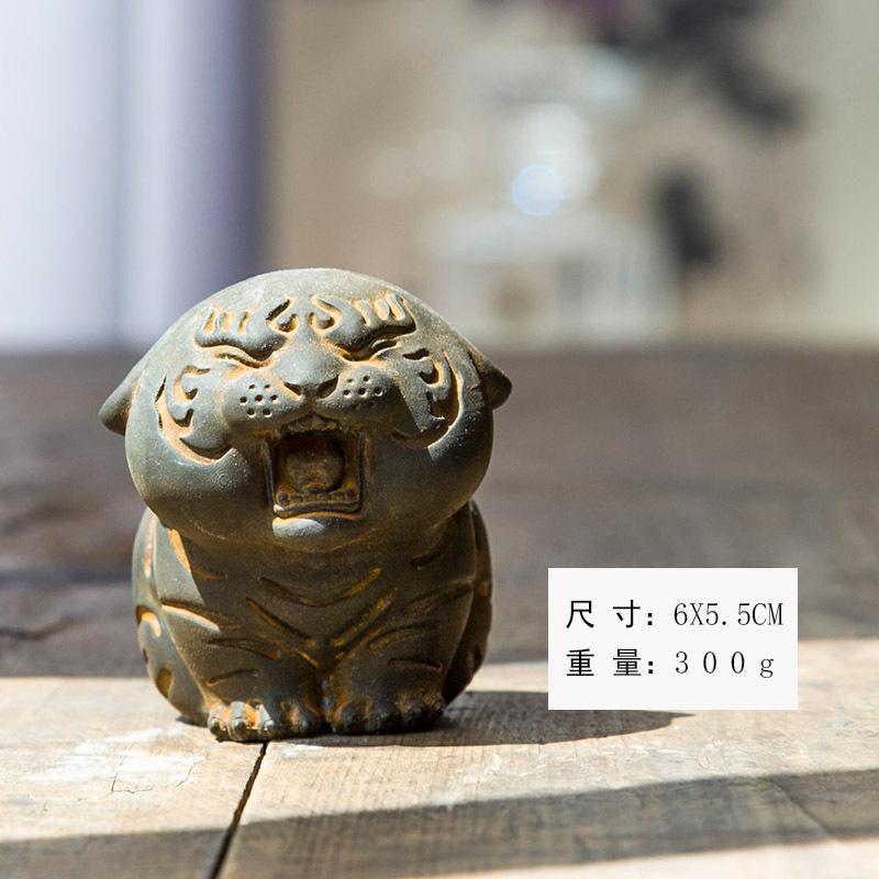 Creative Cast Iron Mini Tiger Statue Chinese Zodiac Cute Desktop Decor Handmade Sculpture
