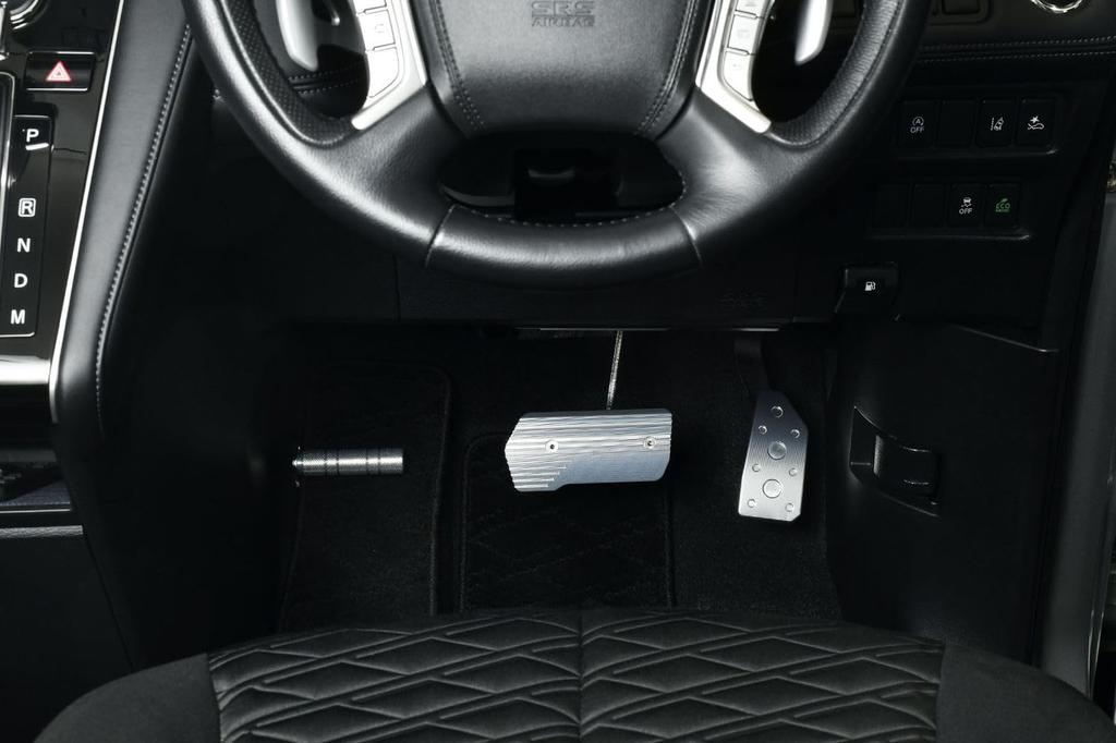 NEOPLOT Gaspedalabdeckung NEO für Mitsubishi Delica für einfache Bedienung NP70130, D5 (CV1W) 2019/2-, Silber,