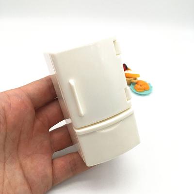 1/12 Mini Casa delle Bambole Frigorifero Bianco con Set di Cibo Giocattoli da Cucina Mobili in Miniatura Decorazioni Frigo per Bambini Regalo