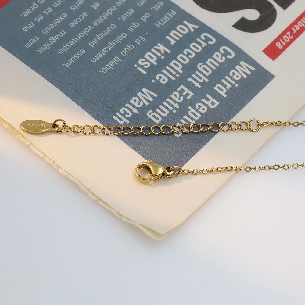 Stylish And Simple 18K Gold Xiaoxiangfeng Collarbone Chain High-End Titanium Steel Pentagram Pendant Necklace Female