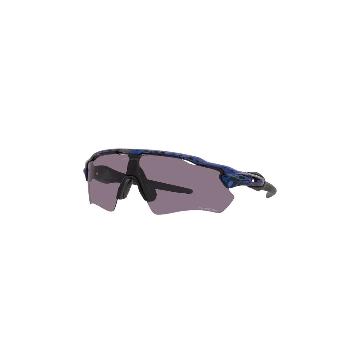 

Oakley Fashion Personality Plate Frame Irregular Sunglasses Men s Black Blue F